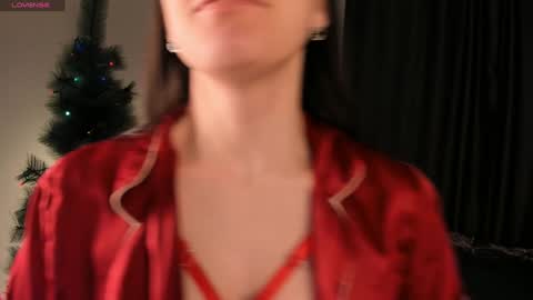 Snapshot of naiamo chatting on December 30, 5:37 am Sonny online show from December 30, 5:37 am