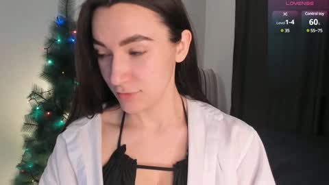 Snapshot of naiamo chatting on January 12, 5:03 am Sonny online show from January 12, 5:03 am