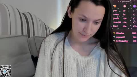 Snapshot of naiamo chatting on February 15, 12:11 pm Sonny online show from February 15, 12:11 pm