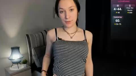 Snapshot of naiamo chatting on March 7, 5:51 am Sonny online show from March 7, 5:51 am