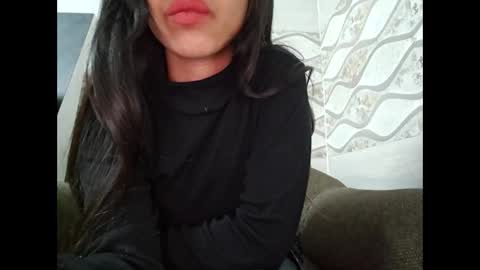 Snapshot of naina00123 chatting on December 18, 10:43 am Naina online show from December 18, 10:43 am