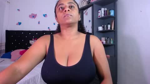 Snapshot of nairovi_cherry chatting on May 27, 8:06 pm Nairovy online show from May 27, 8:06 pm