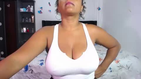 Snapshot of nairovi_cherry chatting on June 18, 11:31 pm Nairovy online show from June 18, 11:31 pm