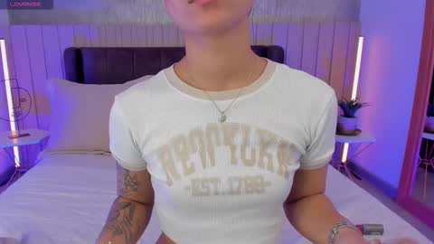 Naisha Ford online show from November 5, 2:33 am