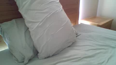 naitruc online show from December 5, 1:58 am