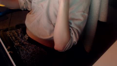 Drew online show from September 22, 3:52 am