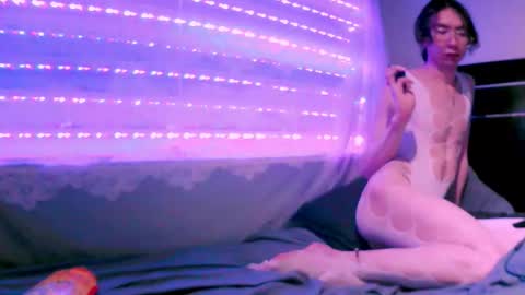 NAJI  online show from October 7, 4:09 am