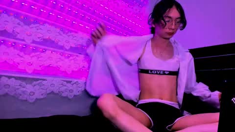 NAJI  online show from October 20, 2:17 pm