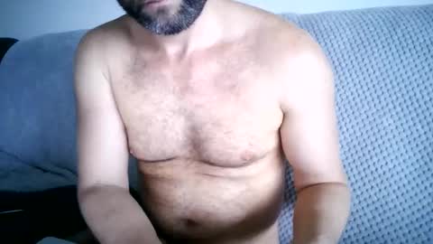 Snapshot of naked_dude25 chatting on December 7, 1:25 am naked_dude25 online show from December 7, 1:25 am