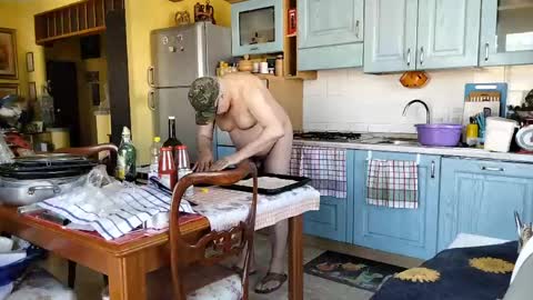 Naked Naturist online show from April 20, 1:47 pm