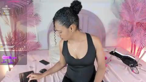 nalapalmer online show from July 26, 7:43 pm