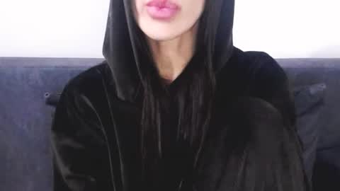 Snapshot of name666999 chatting on February 5, 4:33 pm Lady online show from February 5, 4:33 pm