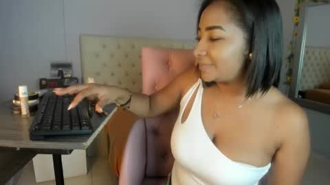 nami_sam online show from December 21, 1:10 pm