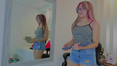 Snapshot of nami_sweet_ chatting on October 4, 3:59 am nami_sweet_ online show from October 4, 3:59 am