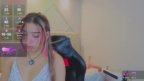 nami_sweet_ online show from November 15, 12:45 pm