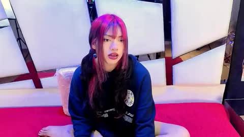 Snapshot of namimoon1 chatting on December 14, 12:43 pm online show from December 14, 12:43 pm