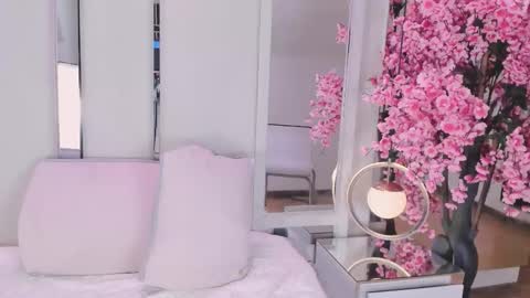 Snapshot of namimoon1 chatting on March 9, 1:48 pm online show from March 9, 1:48 pm