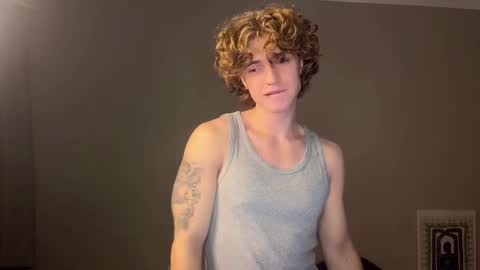 Snapshot of namiraaxel chatting on November 5, 9:04 pm Georges online show from November 5, 9:04 pm