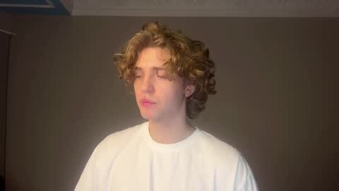 Snapshot of namiraaxel chatting on November 13, 8:19 pm Georges online show from November 13, 8:19 pm