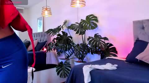 nami online show from November 6, 7:04 pm