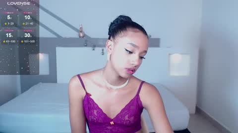 Namoi Smith online show from December 31, 8:15 am