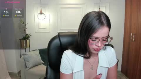 Snapshot of nanaa_snow chatting on June 30, 1:17 am Nanaa snow online show from June 30, 1:17 am
