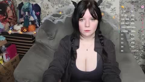 Snapshot of nanachi_slime chatting on October 29, 10:00 pm Nana online show from October 29, 10:00 pm