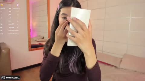 Nana  online show from March 6, 9:33 pm