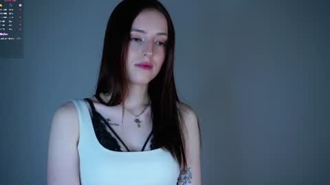 Elizabeth online show from June 15, 2:03 am