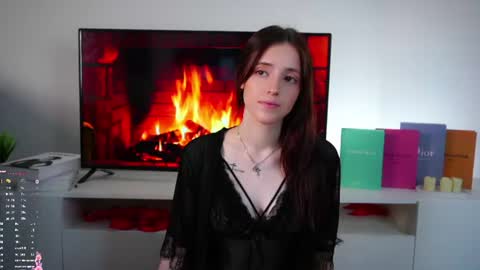 Elizabeth online show from June 24, 1:15 am