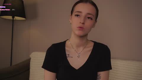 Elizabeth online show from July 6, 1:24 am