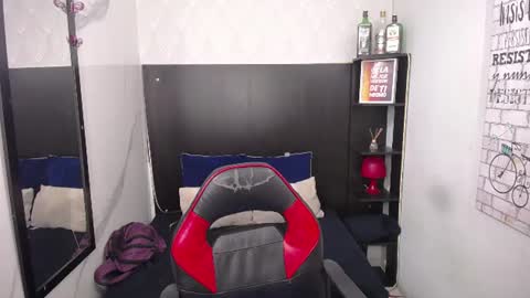 Snapshot of nancy_blonde chatting on July 9, 12:20 pm nancy blonde online show from July 9, 12:20 pm