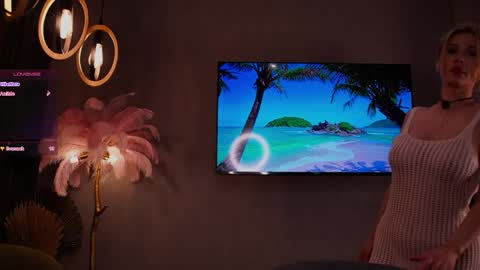 Mary online show from June 4, 5:08 pm