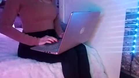 Snapshot of nancyybonita chatting on January 18, 2:36 am nancyybonita online show from January 18, 2:36 am