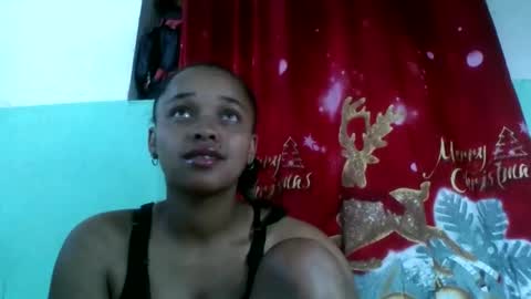 Snapshot of nandrianina416143 chatting on February 8, 6:06 am nandrianina416143 online show from February 8, 6:06 am