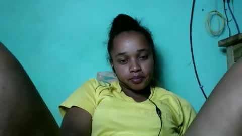 Snapshot of nandrianina416143 chatting on March 1, 5:09 am nandrianina416143 online show from March 1, 5:09 am