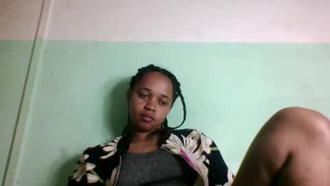 nandrianina416143 online show from May 30, 6:43 am