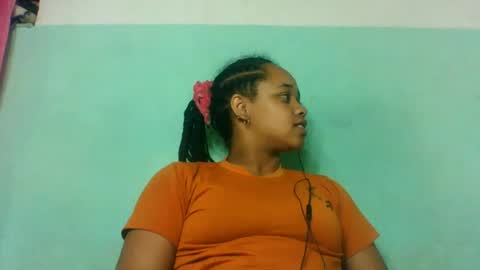 Snapshot of nandrianina416143 chatting on July 5, 7:37 am nandrianina416143 online show from July 5, 7:37 am