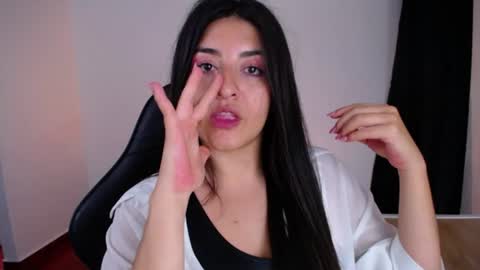 Snapshot of nani_gutierrez chatting on July 2, 7:09 pm Nani online show from July 2, 7:09 pm