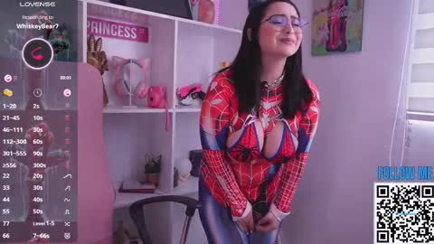 ELLA online show from October 31, 8:32 pm