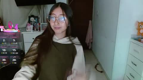 Snapshot of nanylux chatting on February 3, 4:10 am nanylux online show from February 3, 4:10 am