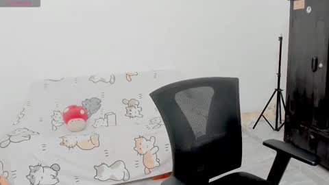  Naoko  online show from November 3, 10:10 pm