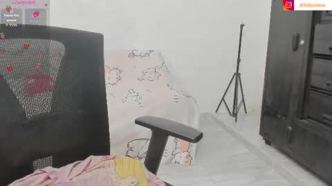 Snapshot of naoko_uwu chatting on June 23, 1:31 pm Naoko online show from June 23, 1:31 pm