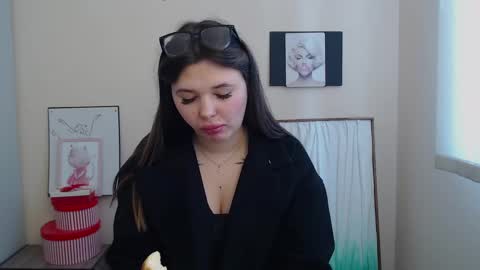 Naomy online show from January 11, 9:57 am
