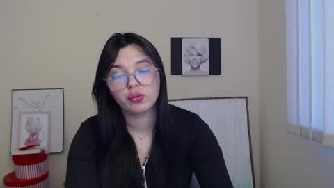 Naomy online show from January 29, 2:10 pm