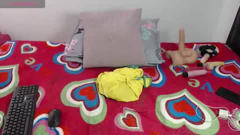 naomi_browmn online show from September 29, 1:05 pm