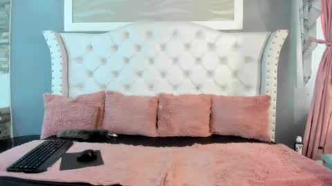 naomi online show from September 23, 2:09 pm