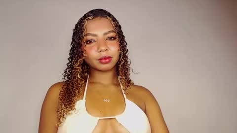 mara Jos online show from September 15, 5:29 am