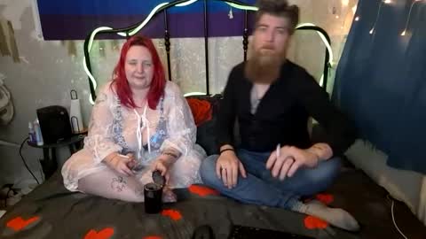 Snapshot of naomiandlogan chatting on January 25, 10:07 pm Naomi Logan online show from January 25, 10:07 pm