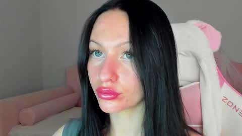 Naomi online show from November 10, 5:28 am